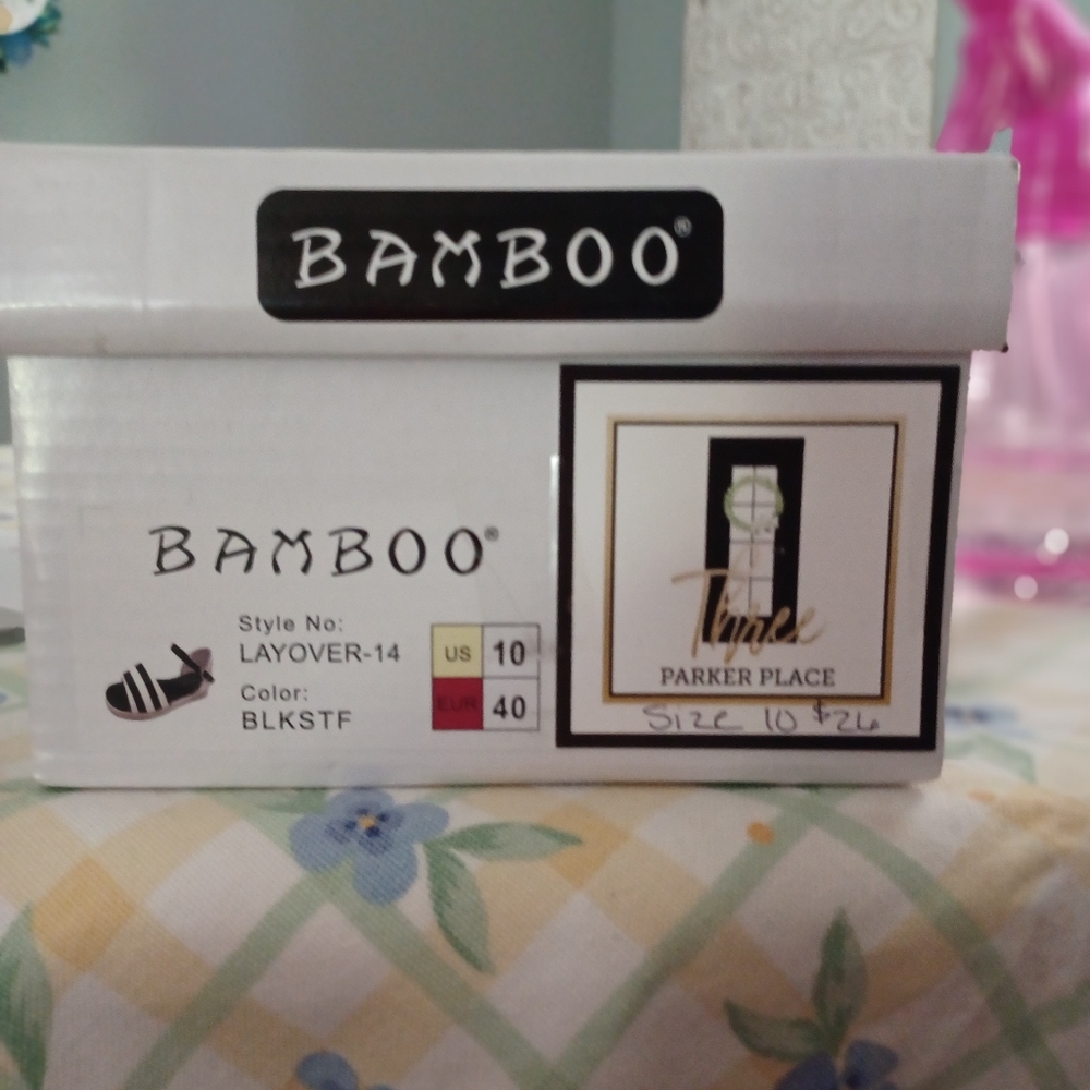 Bamboo,size 10, black and tan